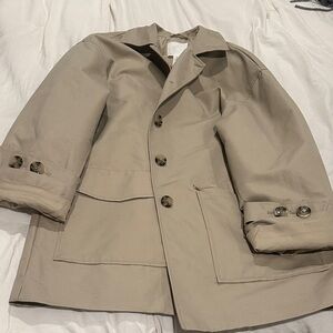 Wome’s Tan Coat